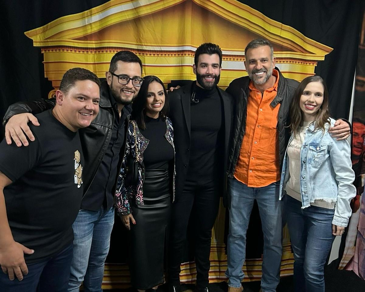 Renato e Luciana Naves prestigiam show de Gusttavo Lima na pecuária de Goianésia
