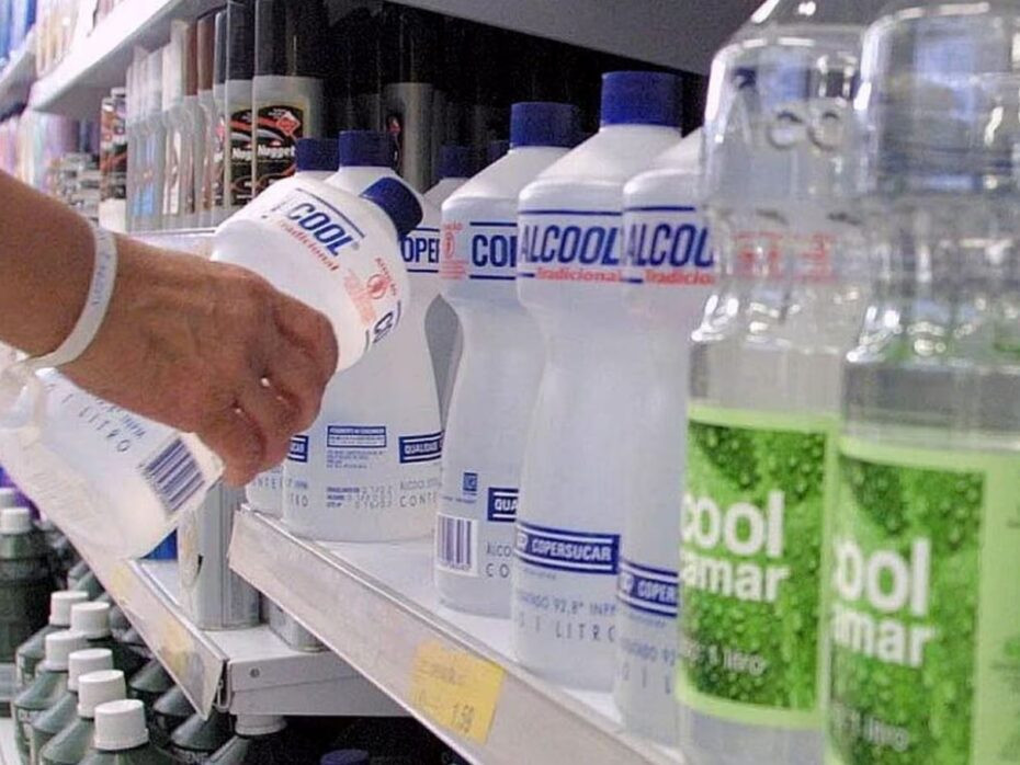 Venda do álcool líquido 70% será proibida em todo o país a partir de 30 de abril; saiba mais