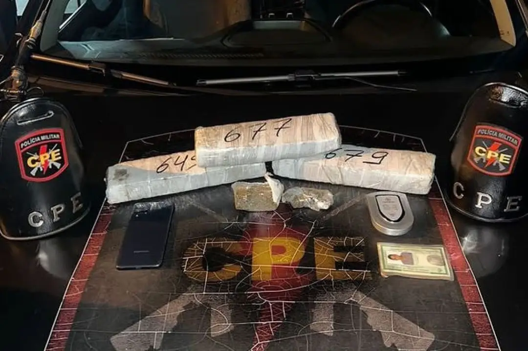 CPE de Goianésia fecha boca de fumo e apreende mais de dois quilos de maconha em Jaraguá